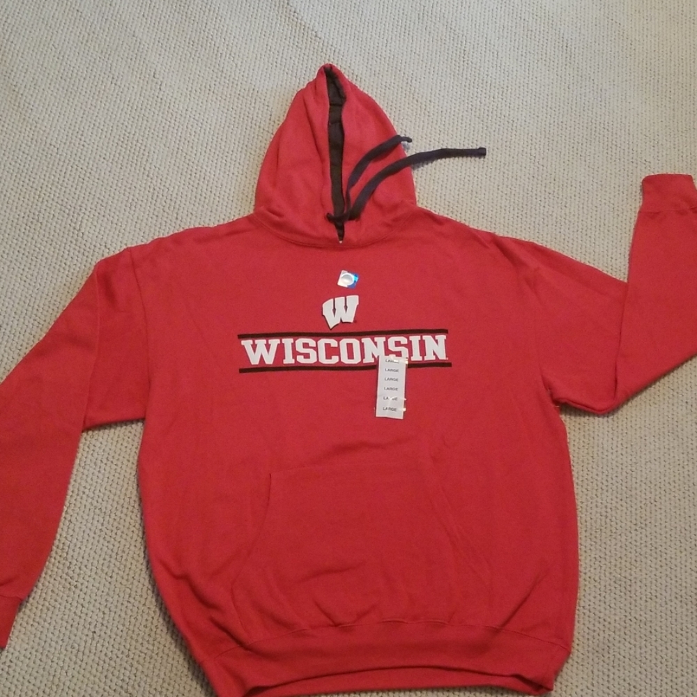 NWT Wisconsin Badgers Hooded Sweatshirt